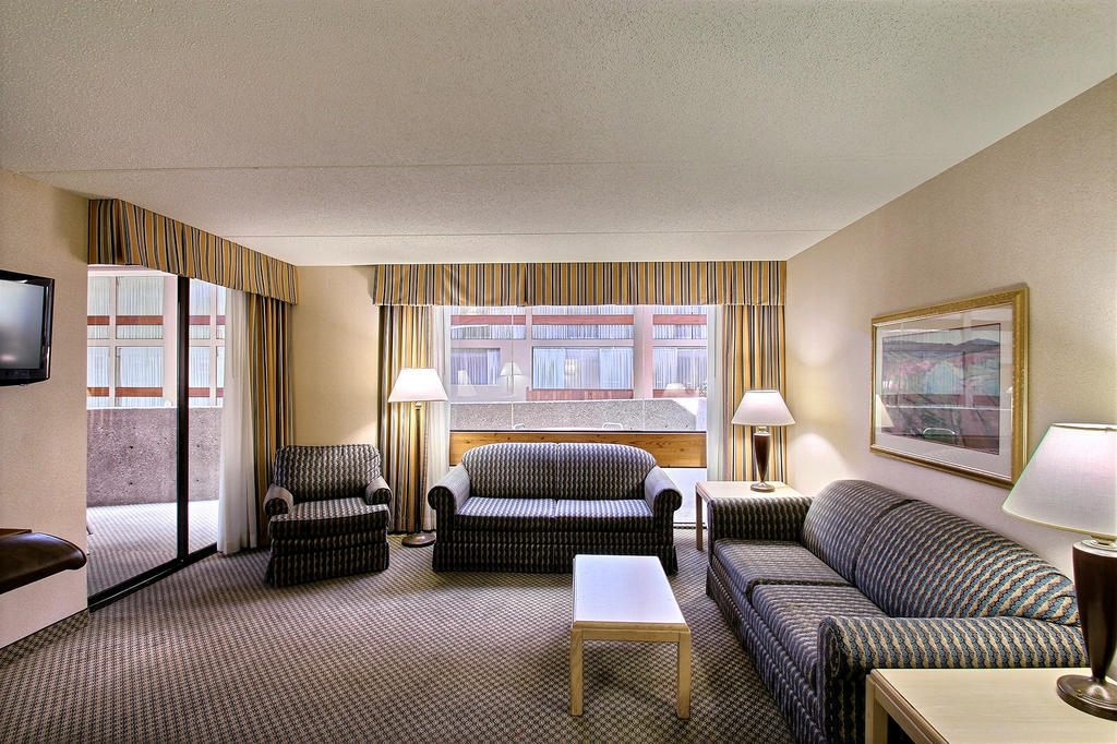 Hotel Muscatine Zewnętrze zdjęcie